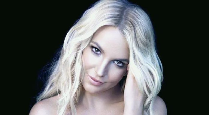 BRITNEY SPEARS YENİ KİTABINI DUYURDU