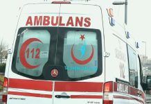 Minibüs devrildi, 15 işçi yaralandı