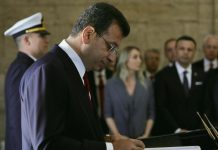 Ekrem İmamoğlu’ndan Anıtkabir’e ziyaret