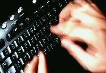 Attığı e-posta yüzünden tazminatsız işten çıkarıldı, AYM hak ihlalı sayarak tazminata hükmetti
