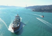 İstanbul Boğazı’nda gemi trafiği çift yönlü askıya alındı