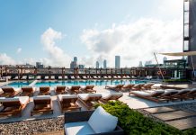 HILTON İSTANBUL BOMONTİ’DE YAZ SEZONU TERAS KEYFİ, DEV EKRANDA DÜNYA KUPASI HEYECANI VE HAVUZ BAŞI DENEYİMLERİYLE BAŞLIYOR