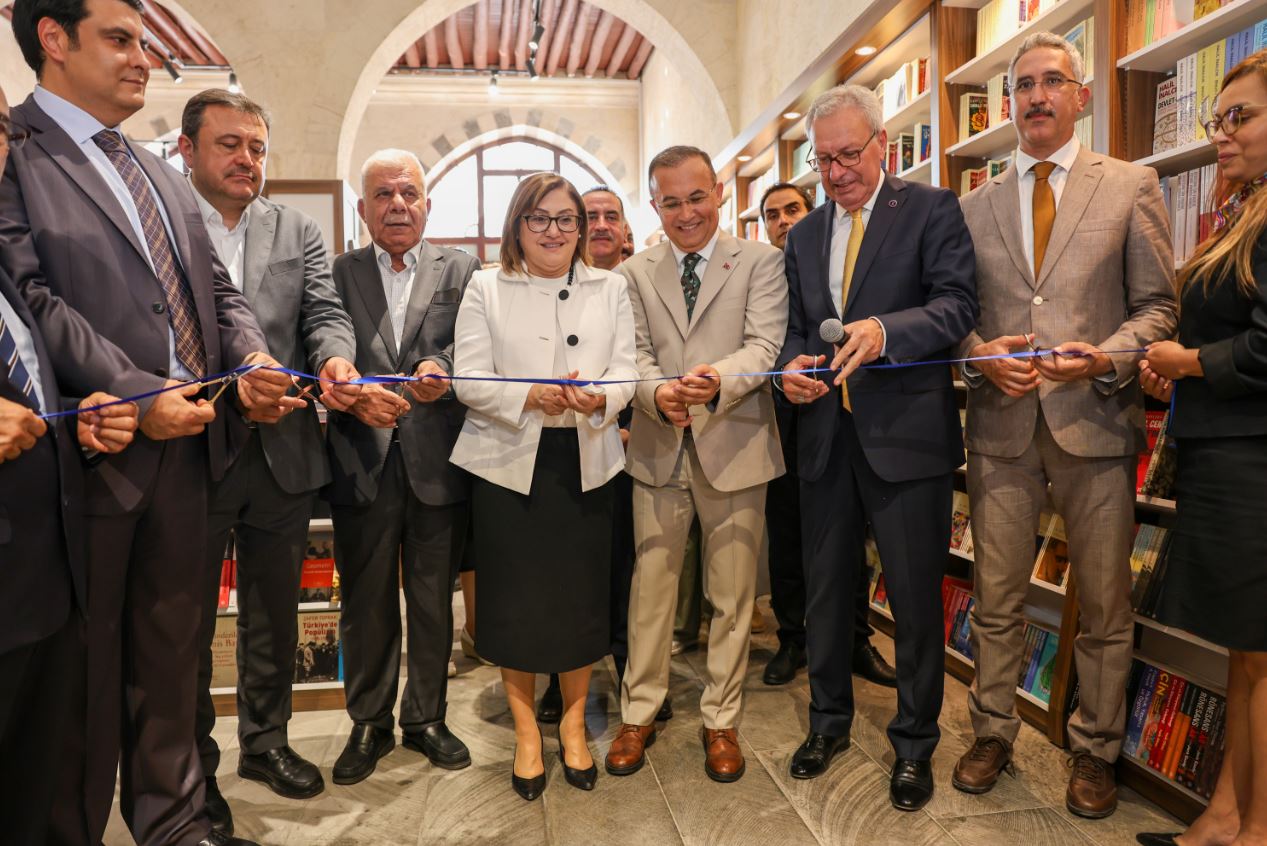 İş Bankası Kültür Yayınları’nın Gaziantep kitabevi açıldı